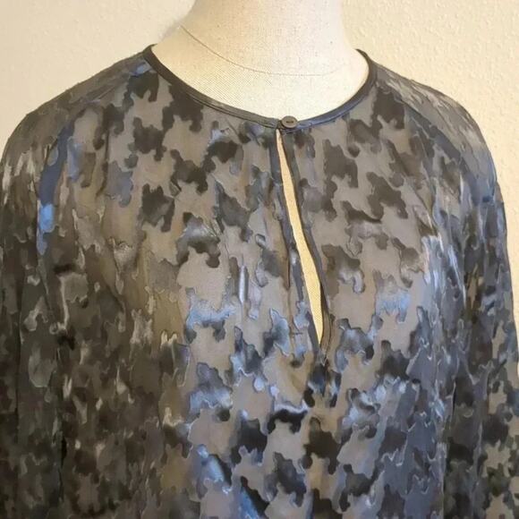 Worth metallic sheer houndstooth blouse size 20 - Picture 6 of 6